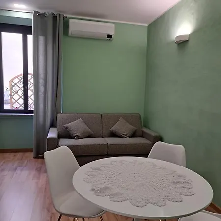 2 Via Fabio Mangone Appartamento